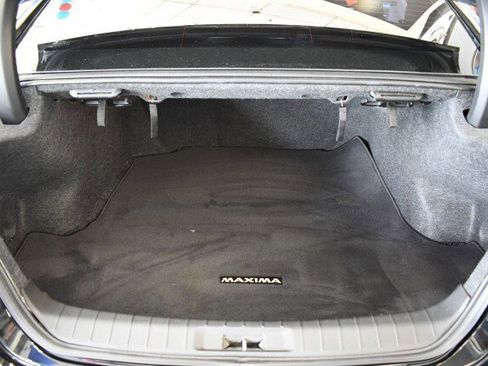 Used 2023 Nissan Maxima SR w/ Sport Mat Group FWD image 16