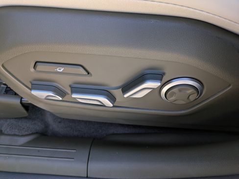 Used 2025 Hyundai Santa Fe Calligraphy image 19