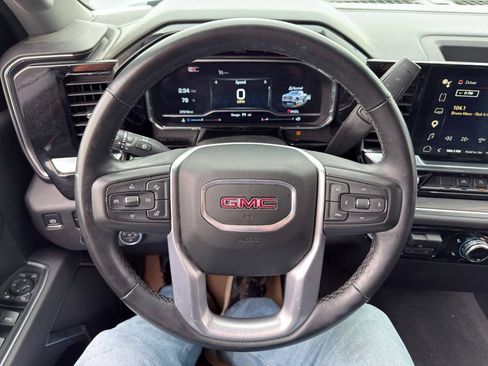 Used 2025 GMC Sierra 1500 SLT AWD/4WD image 30