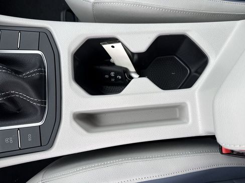 New 2026 Volkswagen Jetta SE FWD image 35