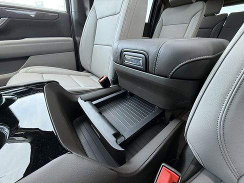 New 2026 GMC Yukon XL Elevation w/ Elevation Premium Package image 29