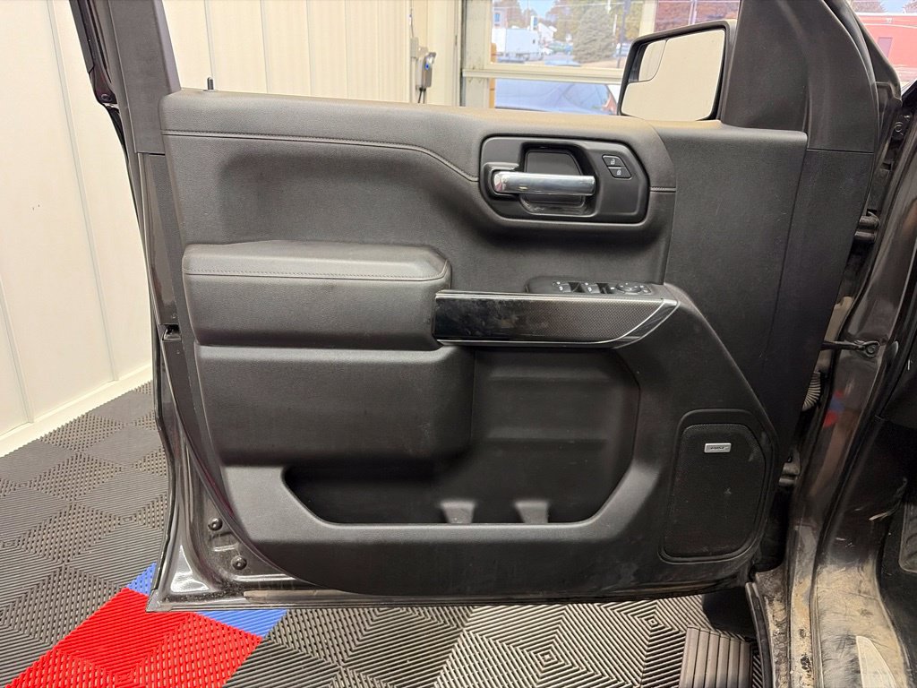 Used 2021 Chevrolet Silverado 1500 RST w/ Convenience Package II AWD/4WD image 10