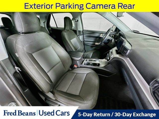Used 2023 Ford Explorer XLT w/ Class IV Trailer Tow Package AWD/4WD image 34