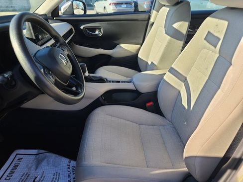 Certified 2023 Honda HR-V LX image 11