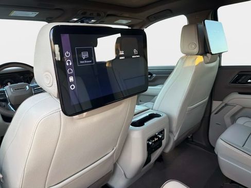 New 2026 GMC Yukon Denali w/ Advanced Technology Package AWD/4WD image 13