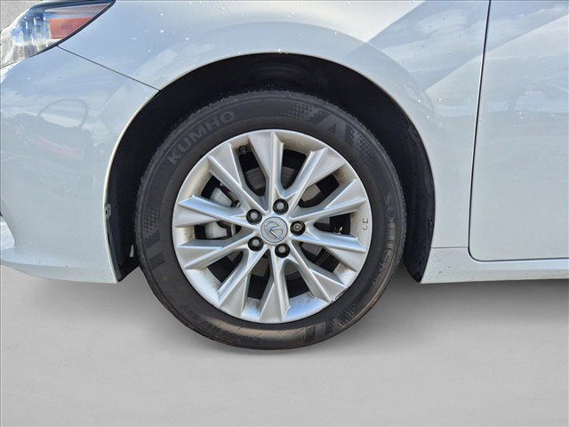Used 2013 Lexus ES 300h w/ Luxury Pkg FWD image 18