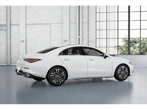 Used 2024 Mercedes-Benz CLA 250 4MATIC image 19