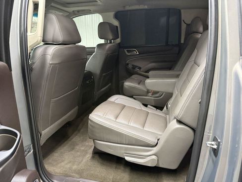 Used 2019 GMC Yukon XL Denali w/ Open Road Package AWD/4WD image 32
