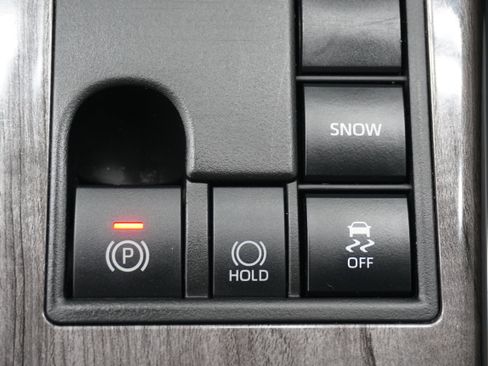 Used 2023 Toyota Highlander Limited image 27