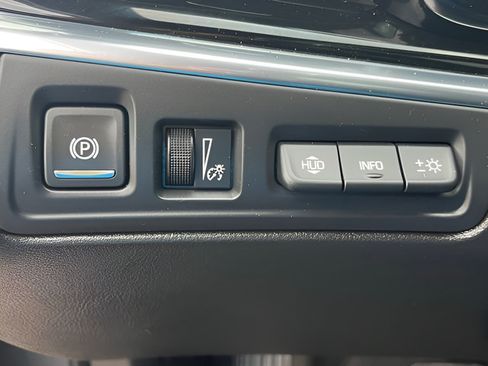 Used 2020 Cadillac XT6 Premium Luxury FWD image 24