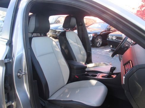 Used 2019 Volkswagen Jetta R-Line image 8