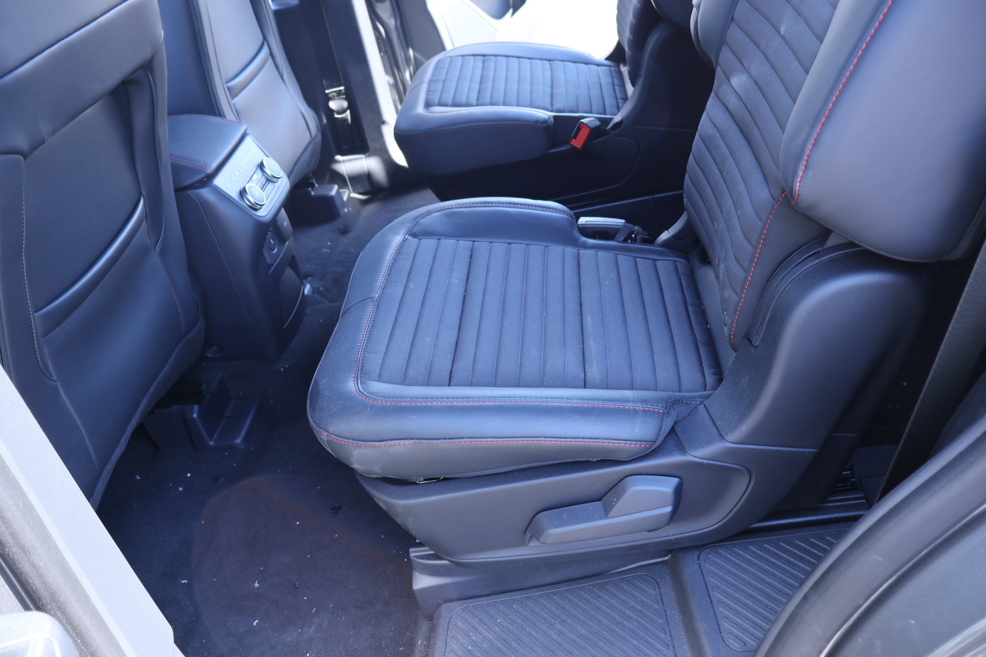 New 2026 Ford Explorer ST-Line AWD/4WD image 13