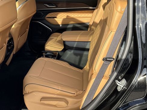 New 2025 Jeep Grand Cherokee L Summit w/ Obsidian Package image 16