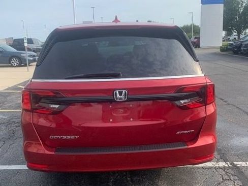 Used 2023 Honda Odyssey Sport image 6