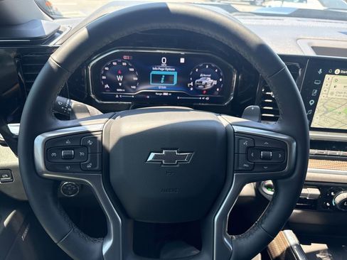 Used 2025 Chevrolet Silverado 1500 LT Trail Boss w/ Convenience Package II AWD/4WD image 21