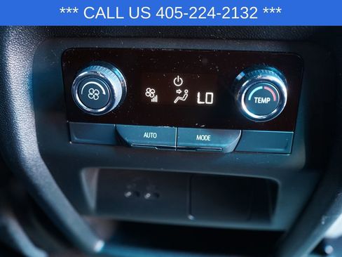 Used 2025 Chevrolet Traverse LT FWD image 25