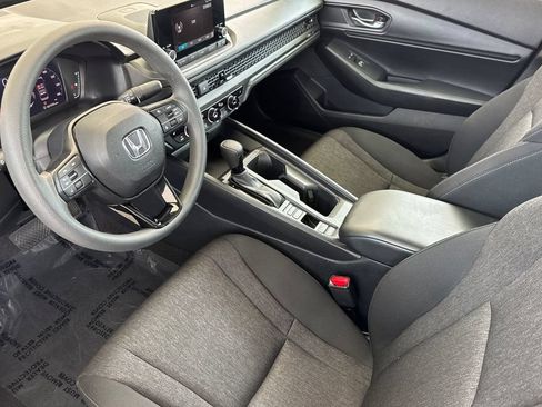 Certified 2023 Honda Accord EX image 14