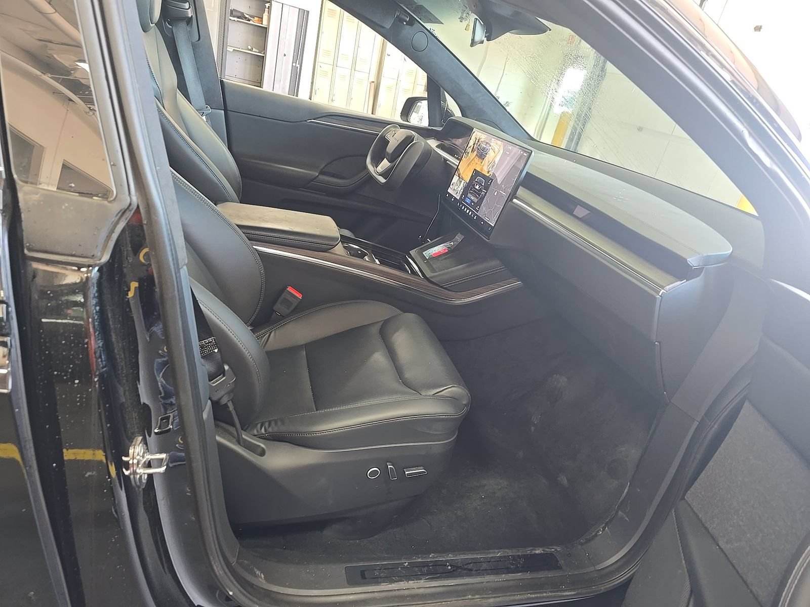 Used 2023 Tesla Model X AWD/4WD image 5