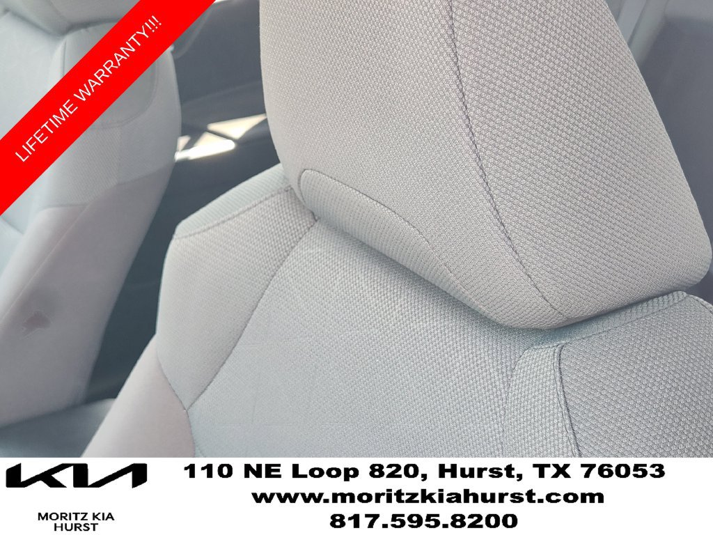 Used 2025 Toyota RAV4 XLE AWD/4WD image 20