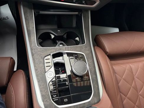 Used 2025 BMW X5 xDrive40i image 13