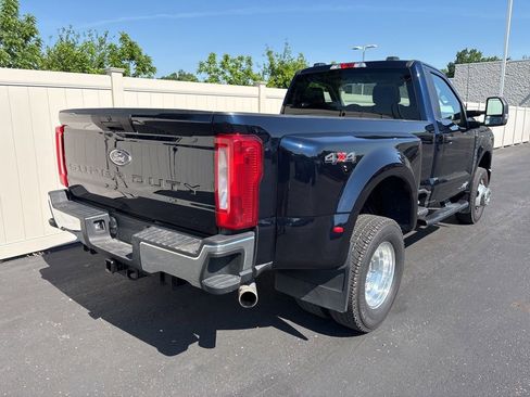 Used 2023 Ford F350 XLT AWD/4WD image 3