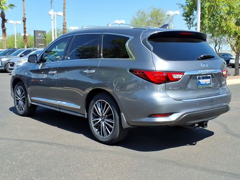 Used 2017 INFINITI QX60 Luxe w/ Deluxe Technology Package AWD/4WD image 3