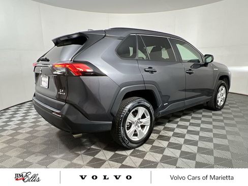 Used 2019 Toyota RAV4 LE image 8