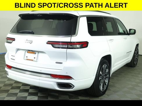 Used 2023 Jeep Grand Cherokee L Overland w/ Luxury Tech Group IV AWD/4WD image 12