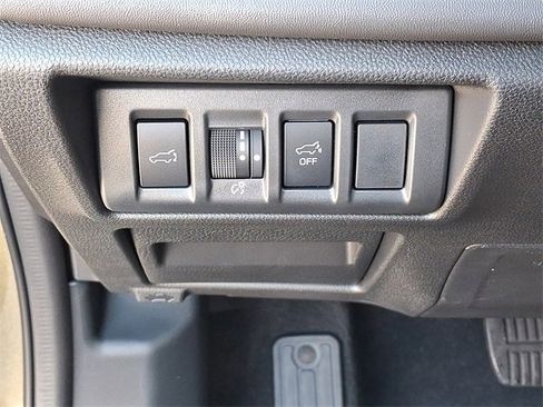 New 2025 Subaru Outback Limited image 16