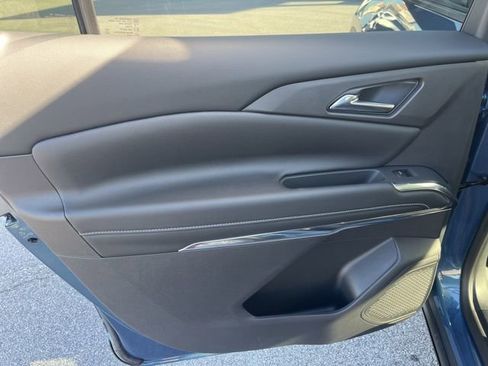 New 2026 Chevrolet Traverse LT w/ Driver Confidence Package image 14