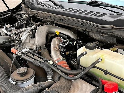 Certified 2024 Ford F250 Lariat w/ Lariat Ultimate Package image 33