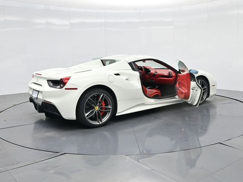 Used 2019 Ferrari 488 Spider image 4