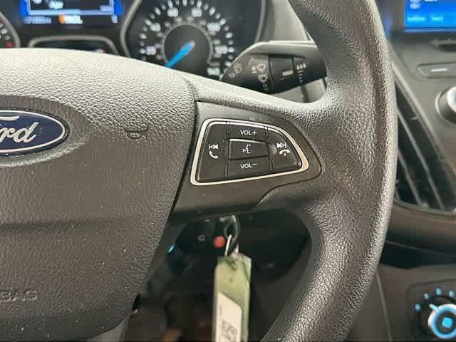 Used 2017 Ford Focus SE FWD image 9