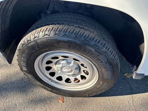 Used 2023 Chevrolet Colorado W/T image 35