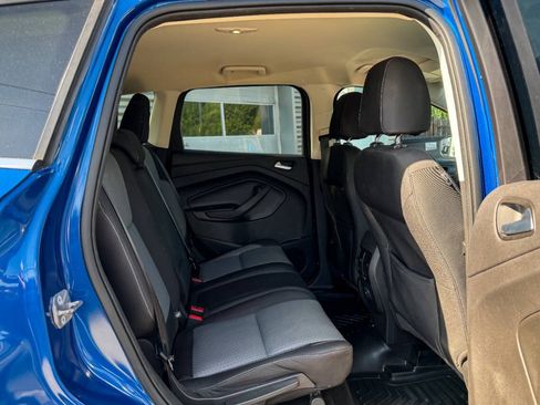 Used 2017 Ford Escape SE AWD/4WD image 12
