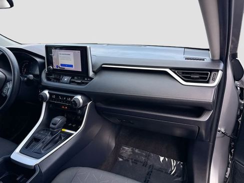 Used 2025 Toyota RAV4 XLE w/ Convenience Package image 28