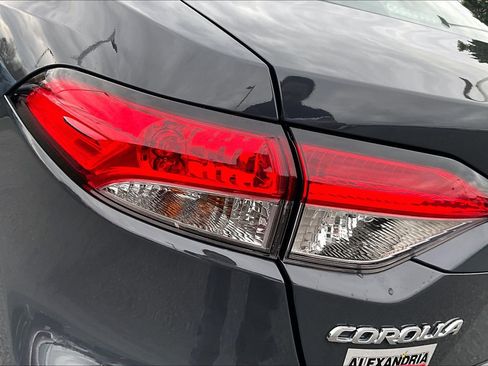 Used 2024 Toyota Corolla LE image 27