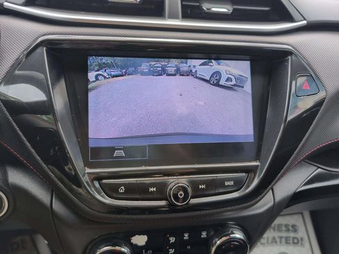 Used 2021 Chevrolet TrailBlazer RS w/ Technology Package FWD image 17