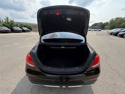 Used 2017 Mercedes-Benz E 300 4MATIC image 22