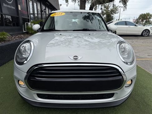 Used 2018 MINI Cooper 4-Door Hardtop FWD image 2