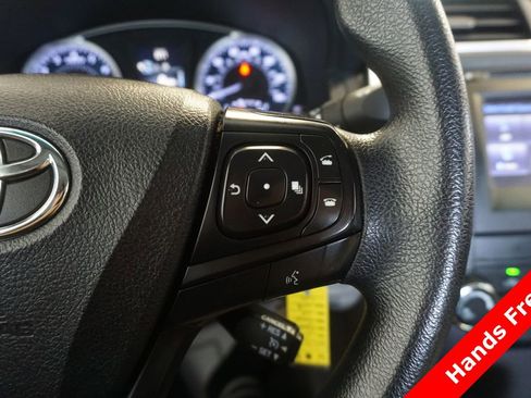 Certified 2017 Toyota Camry LE FWD image 4