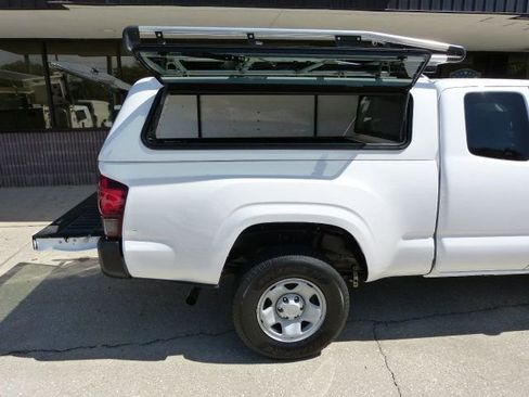 Used 2022 Toyota Tacoma SR image 20