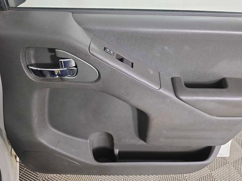 Used 2019 Nissan Frontier SV image 25