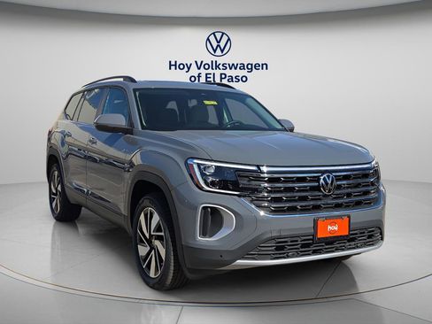 New 2026 Volkswagen Atlas SE FWD image 1