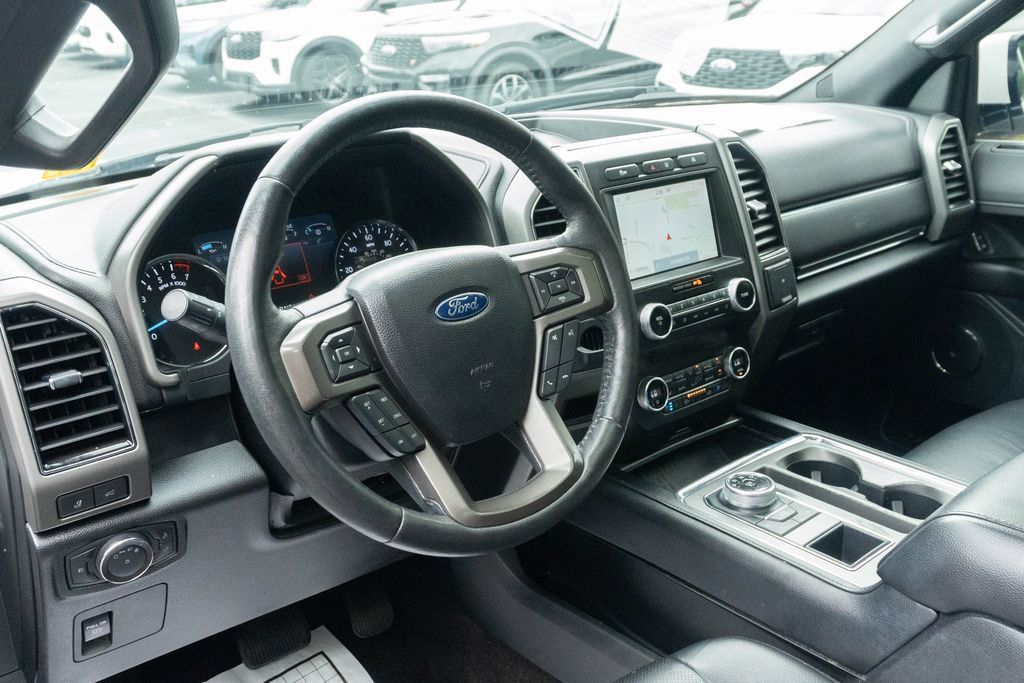 Used 2020 Ford Expedition XLT w/ Equipment Group 202A RWD image 3