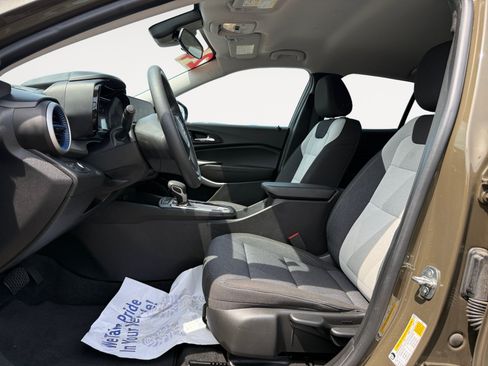 Used 2024 Chevrolet Trax LS FWD image 9