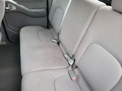 Used 2017 Nissan Frontier SV image 27