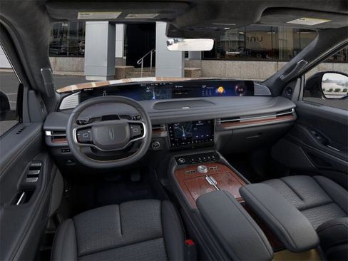 New 2025 Lincoln Navigator Black Label image 9