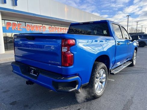 Used 2025 Chevrolet Silverado 1500 Custom image 4