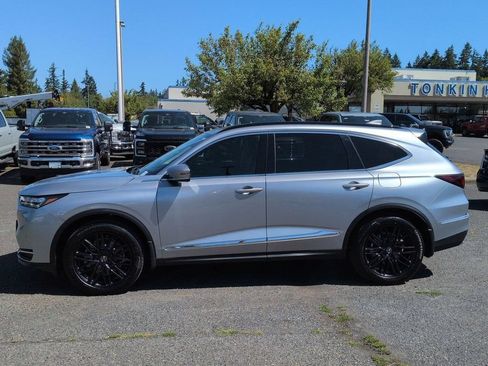 Used 2025 Acura MDX SH-AWD w/ Technology Package image 2